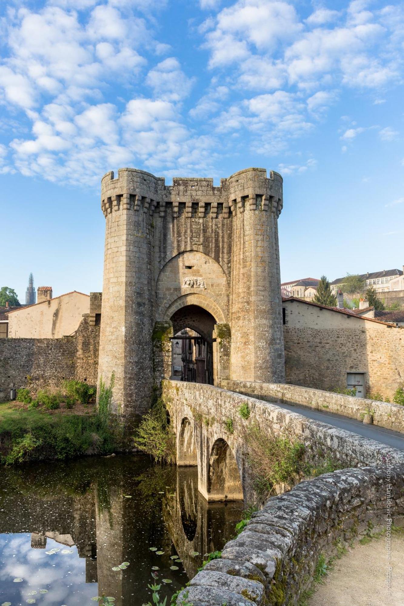 Petite Maison Medievale Партене Экстерьер фото